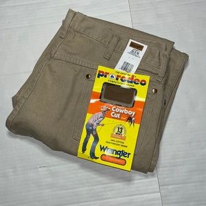 NWT Wrangler Mens 42x32 Original Fit Cowboy Cut Beige Denim Jeans